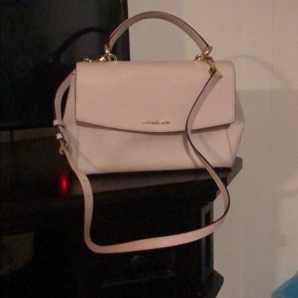 Michael KORS  purse - Picture 2 of 2